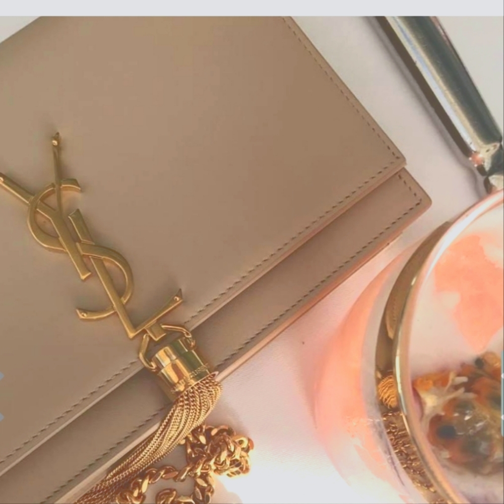 🎉💥🔥HOT!🔥Authentic YSL Nude Kate Tassel Clutch💋